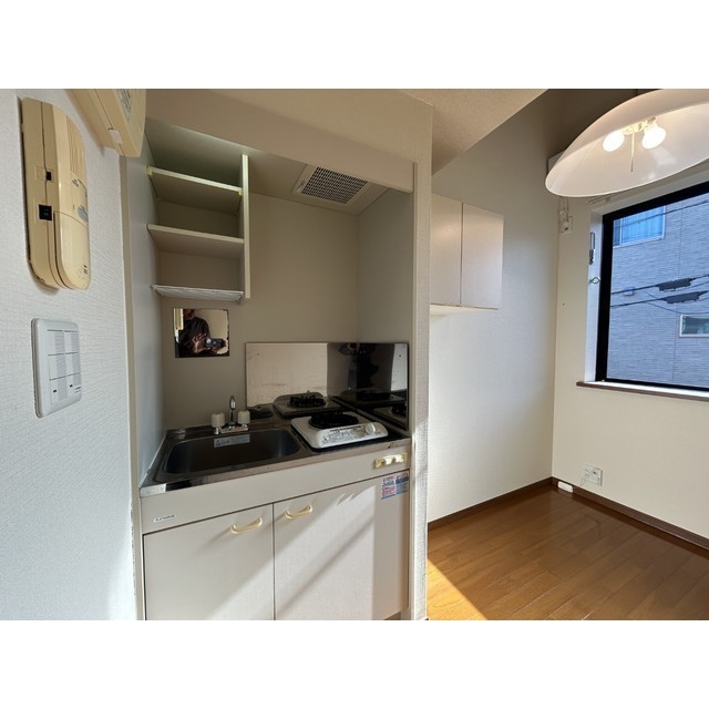 アーバンプレイス沼袋Ｂ棟202号室 キッチン