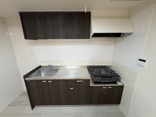 緑と海辺のフロレッタ203号室 キッチン