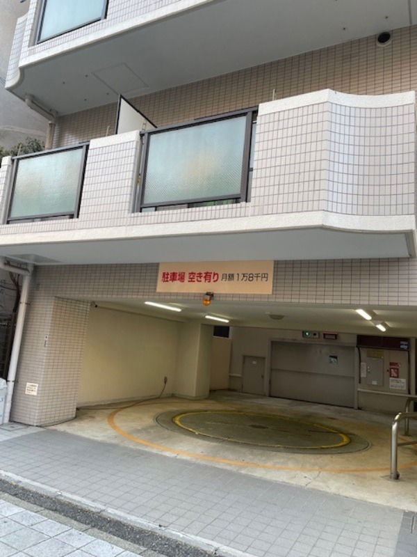 ライオンズマンション横浜大通り公園第34階 駐車場