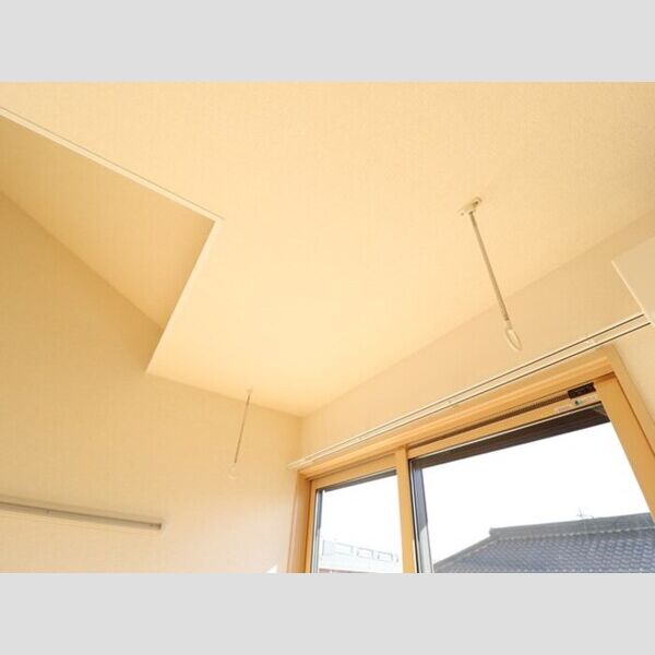 ヴィラ・グランメール208号室 室内物干し