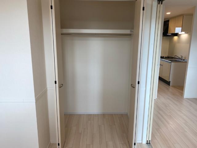 ソラーレ市川 クローゼット