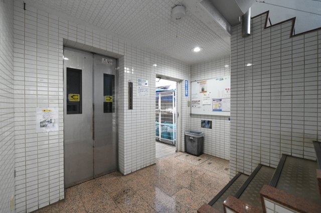 リバティーヒルズ中野 エントランス