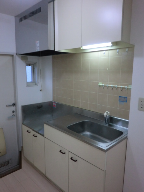 三和ハウス0102号室 キッチン