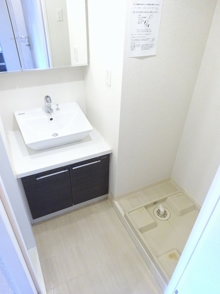 フィオリーシェ東浅草302号室 同建物別部屋の参考画像