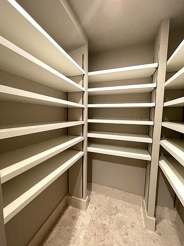 王子飛鳥山ザ・ファーストタワー＆レジデンス　タワー棟17階 下足入　※内装後2022年8月撮影の写真