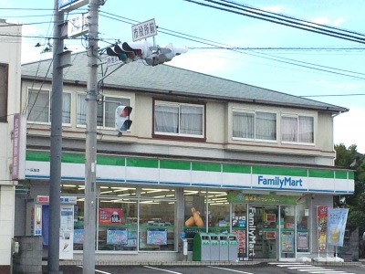 小田原市荻窪 SHA-MERE 【コンビニエンスストア】ファミリーマート 小田原荻窪店まで584ｍ