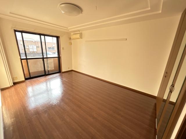 Ｆｌａｔ 室内