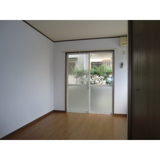 パインウェイブ 内観