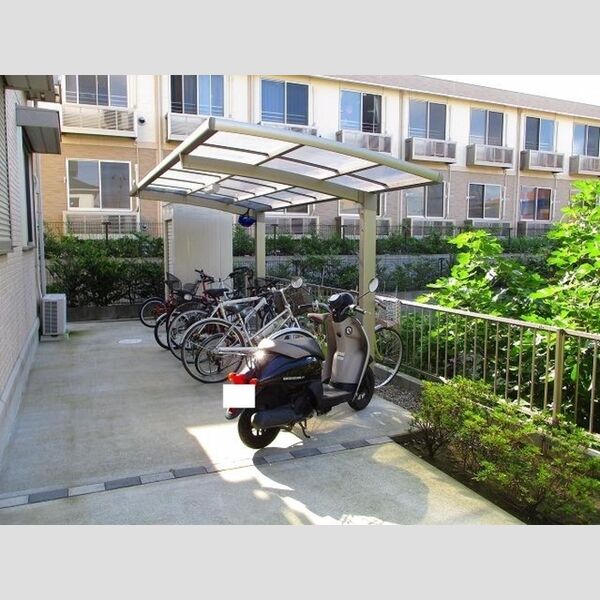 プレミアージュ 駐輪場