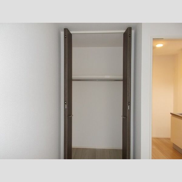 クレインリング丸山台102号室 クローゼット