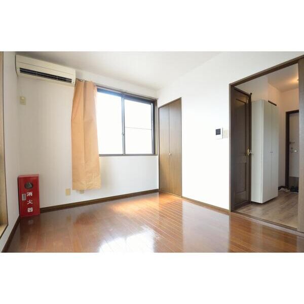 戸塚区平戸3丁目併用住宅 リビング