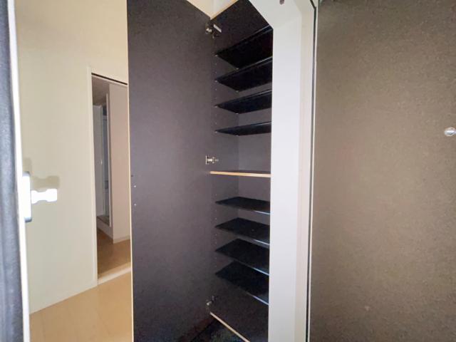 アンビシャス千葉城前 下駄箱