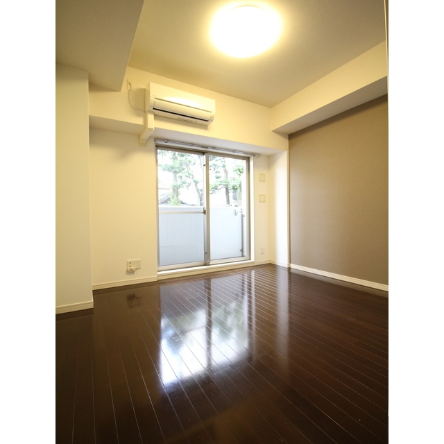 プレール・ドゥーク高輪202号室 洋室約6.4帖