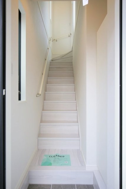 エトワール四谷 玄関