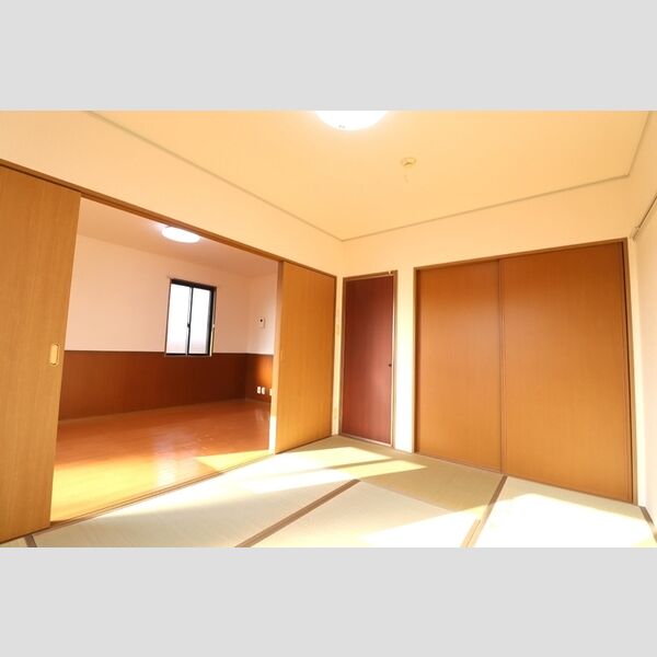 モービルガーデン山田　壱番館203号室 和室からLDK