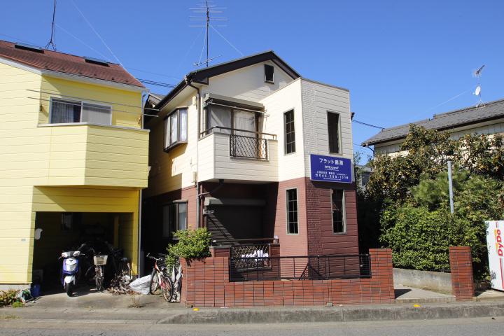 フラット鶴瀬の外観画像