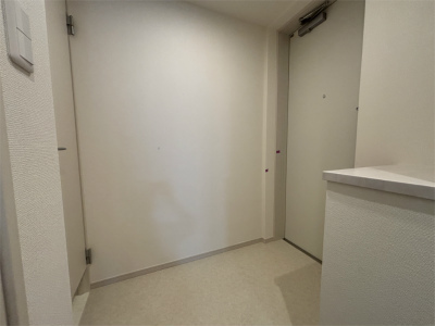 リブリ・ゆうやⅥ3階 玄関