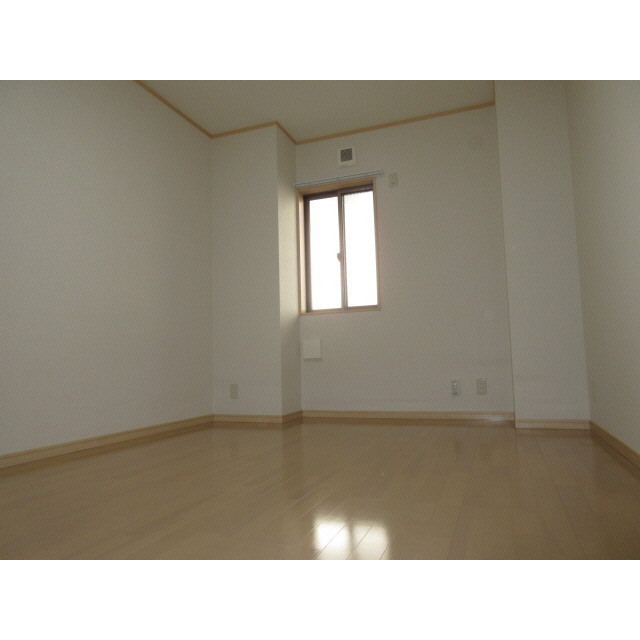 アムール 優105号室 内観