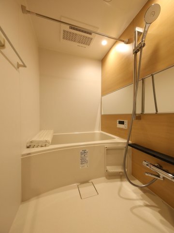 フェリシア行徳2104号室 お風呂