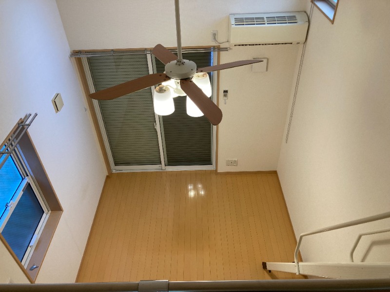 グラッチェ二俣川1階 内観