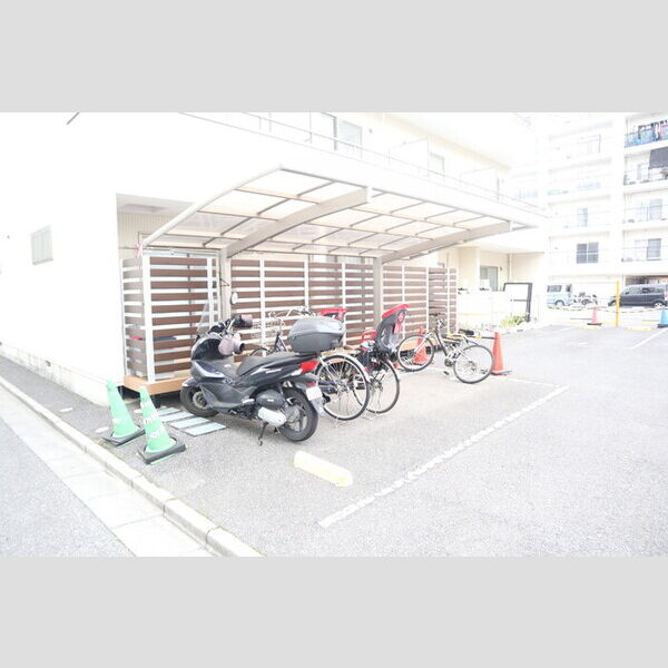 CORE HOUSE204号室 駐輪場