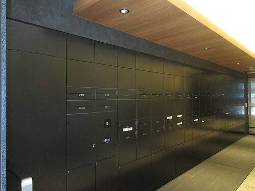 ライオンズ横濱関内レジデンス5階 集合郵便受一体型宅配ボックス