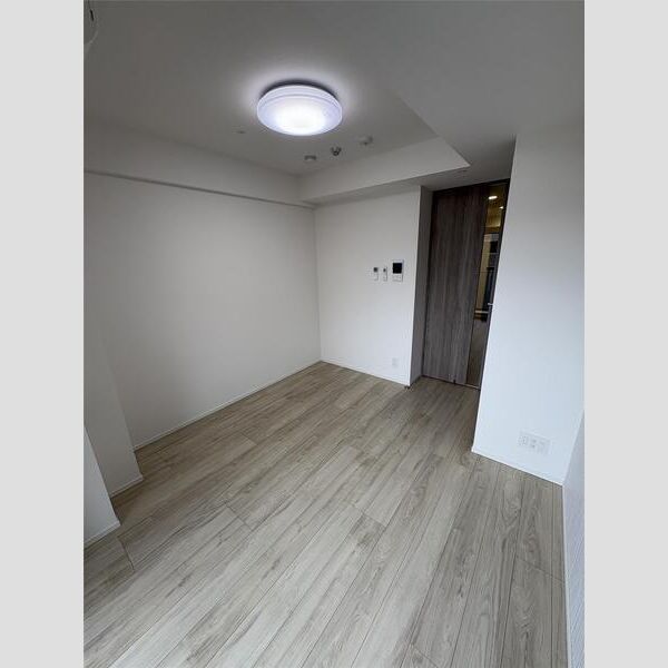 MAXIV横浜吉野町TRE705号室 リビング