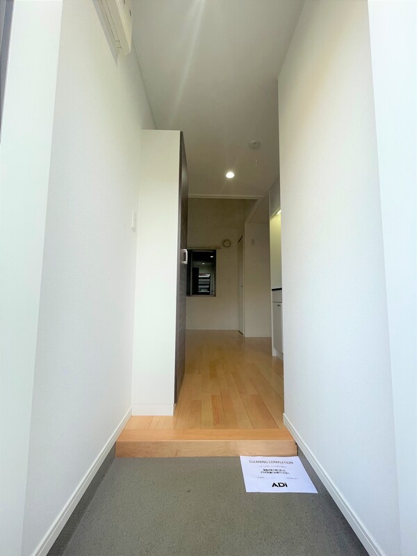 シャンティヒル白楽1階 玄関