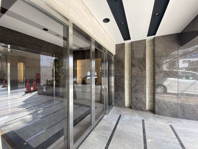 コンシェリア目黒 ＴＨＥ ＲＥＳＩＤＥＮＣＥ203号室 エントランス