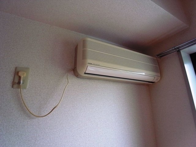 スカイコート新宿第７2階 エアコン