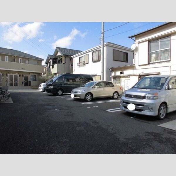 アズール　ベガ 駐車場