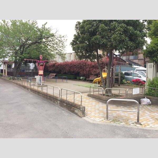 フローラ 区立四つ木三丁目自動遊園まで25メートル