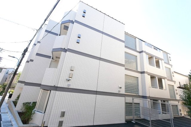 PREMIUM CUBE 新宿中井3階 外観
