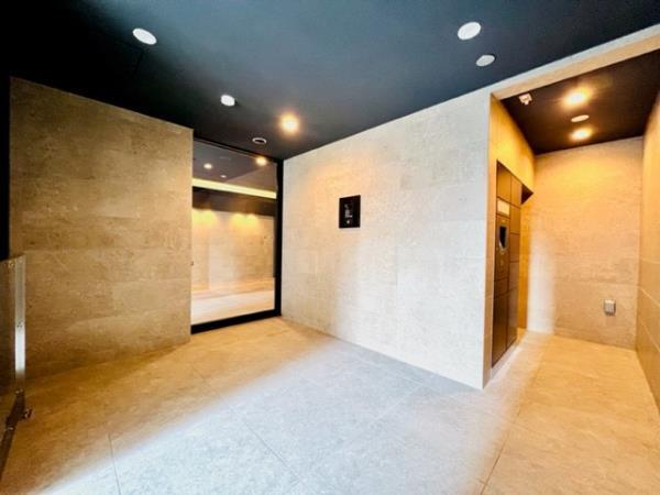 ＧＲＡＮＳＩＴＥ　ＷＡＳＥＤＡ6階 エントランス