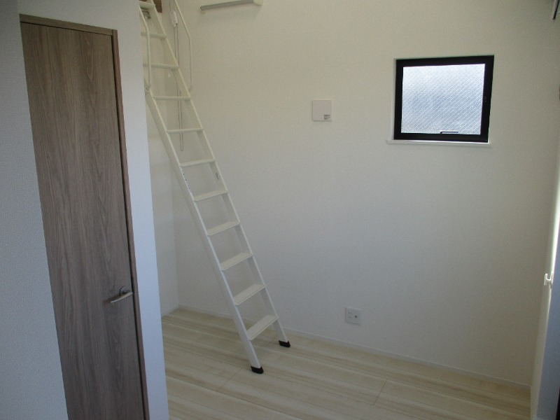 千住大川町戸建て 内観