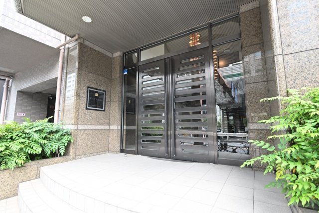 ルーブル南麻布207号室 エントランス