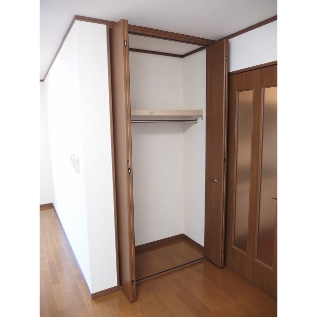 アンプルール PalaceA201号室 内観