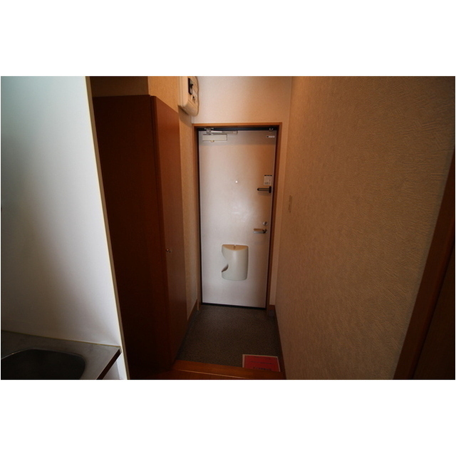 アムール 右京 玄関