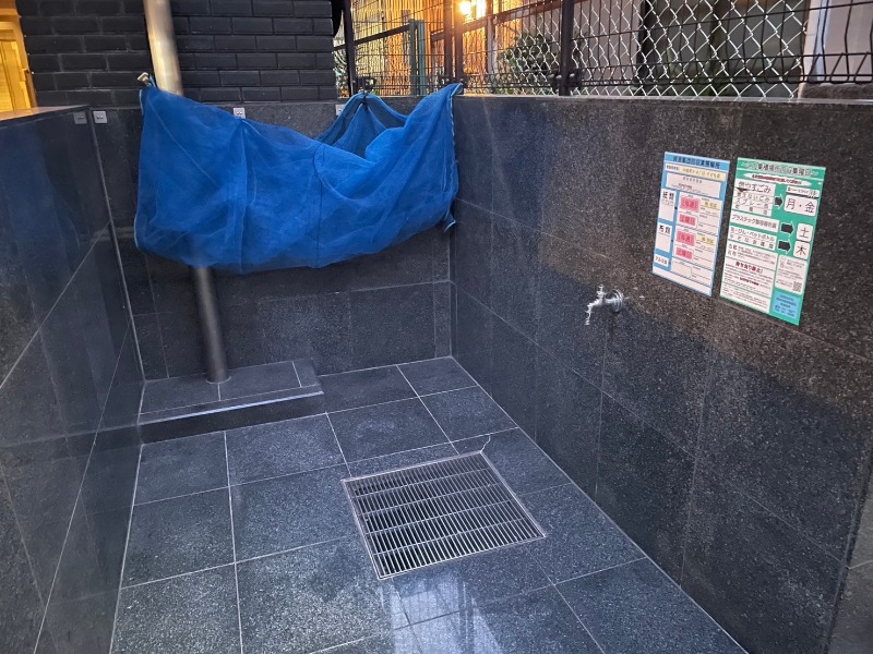 エルミタージュ横濱弘明寺4階 ダストスぺース