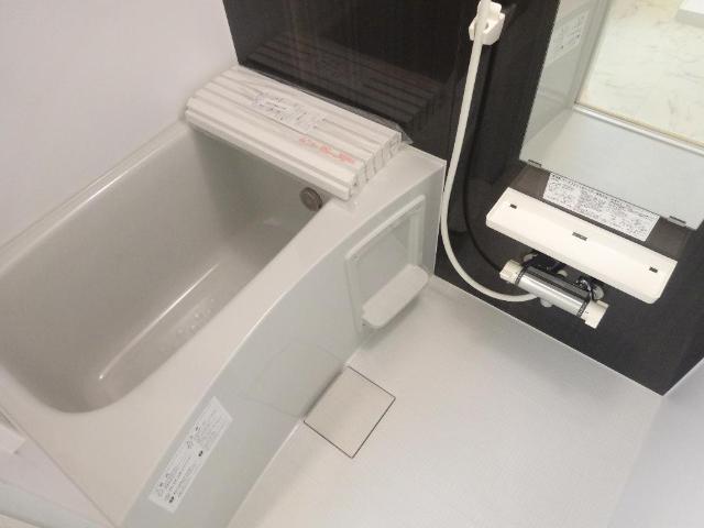 ＪｕｈａｍｏａⅡ　-ジュハモア-101号室 バス（追焚き・浴室換気乾燥機）