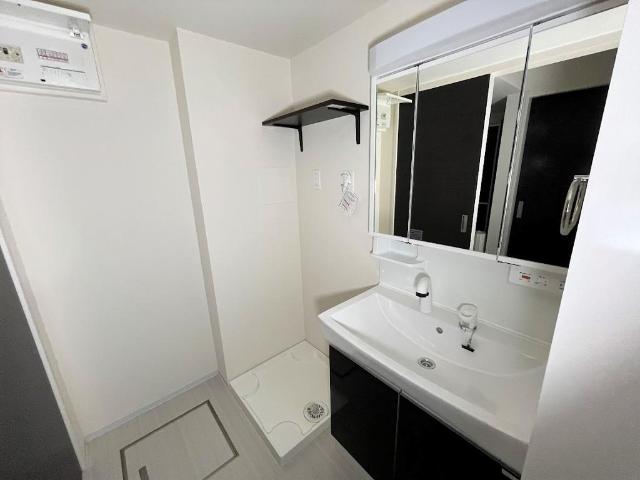 リオグランデ東戸塚101号室 洗面