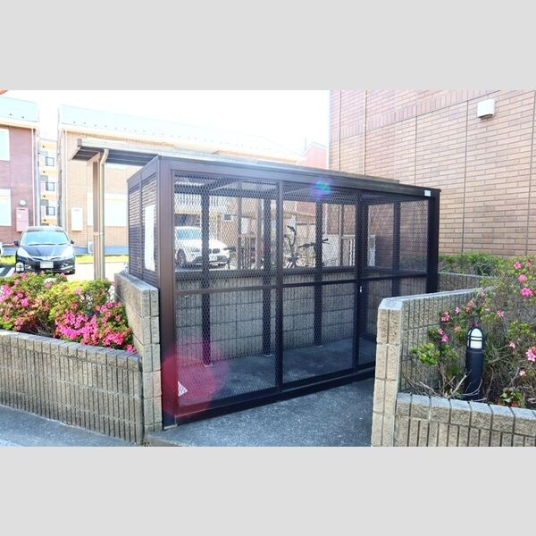 リビングタウン西大宮　Ⅰ ゴミストッカー