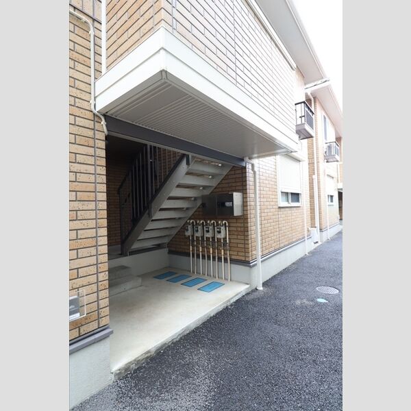 プランドール新和　B エントランス