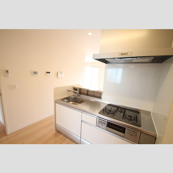 カルデア キッチンはガス3口グリル付き!