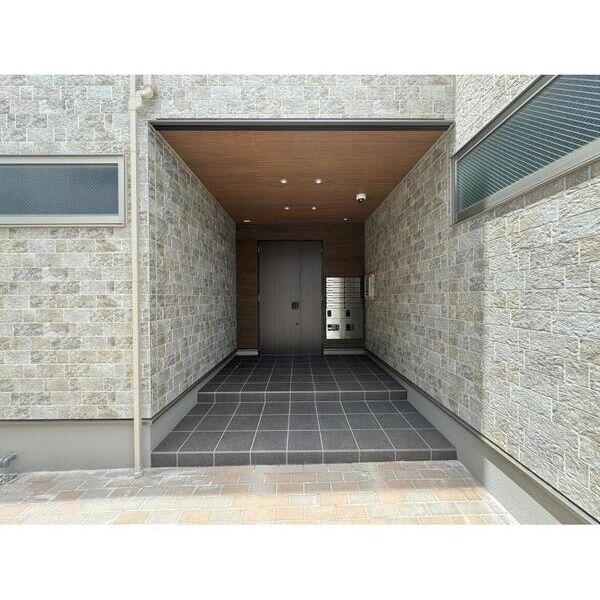 FOREST　MAISON　CreaWest203号室 エントランス