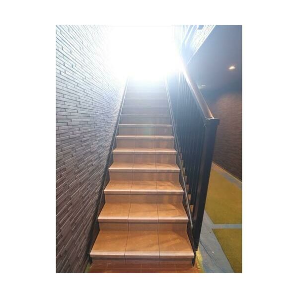 fiori202号室 エントランス