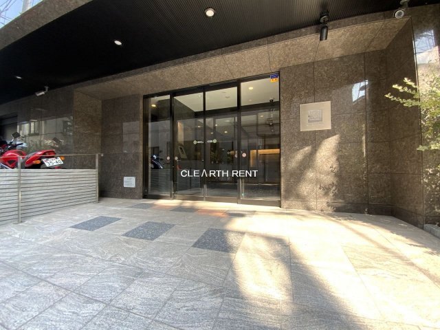 コンシェリア新宿落合 スタイリッシュなエントランス