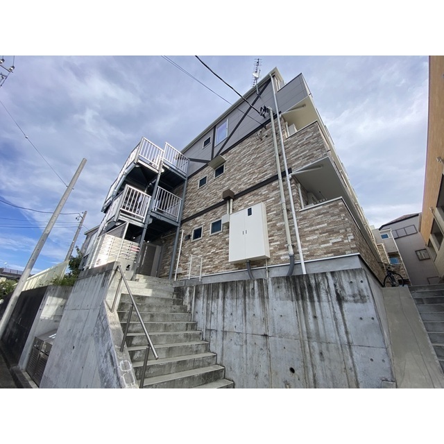 リポス瀬谷C棟208号室 外観