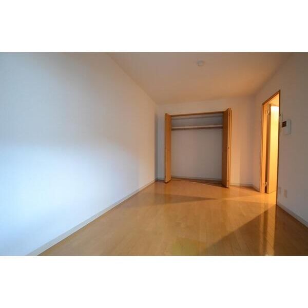 ラ・フルール芹ヶ谷101号室 リビング