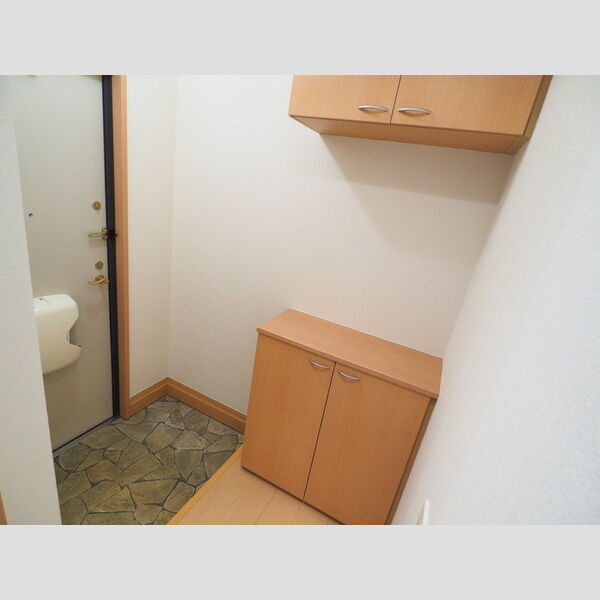 さくらそうB103号室 玄関(シューズボックス)